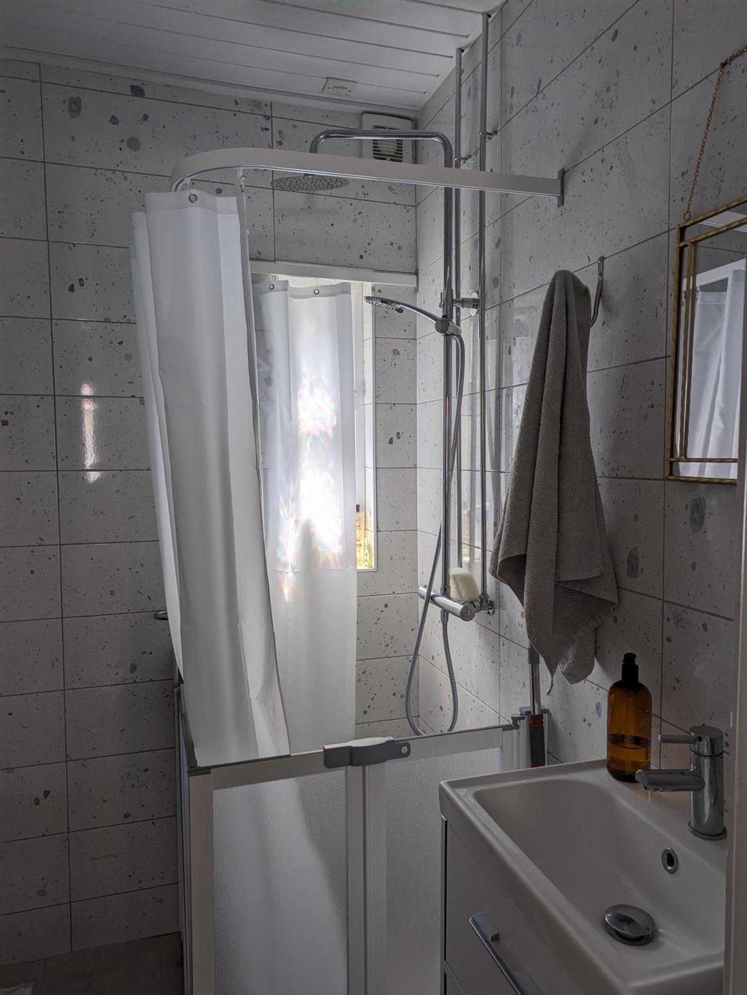 Maire Toireasa - Cosy Refurbished Property In The Gaeltacht Quarter Belfast Chambre photo