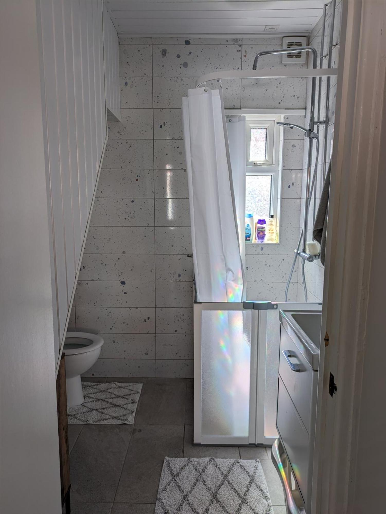 Maire Toireasa - Cosy Refurbished Property In The Gaeltacht Quarter Belfast Chambre photo